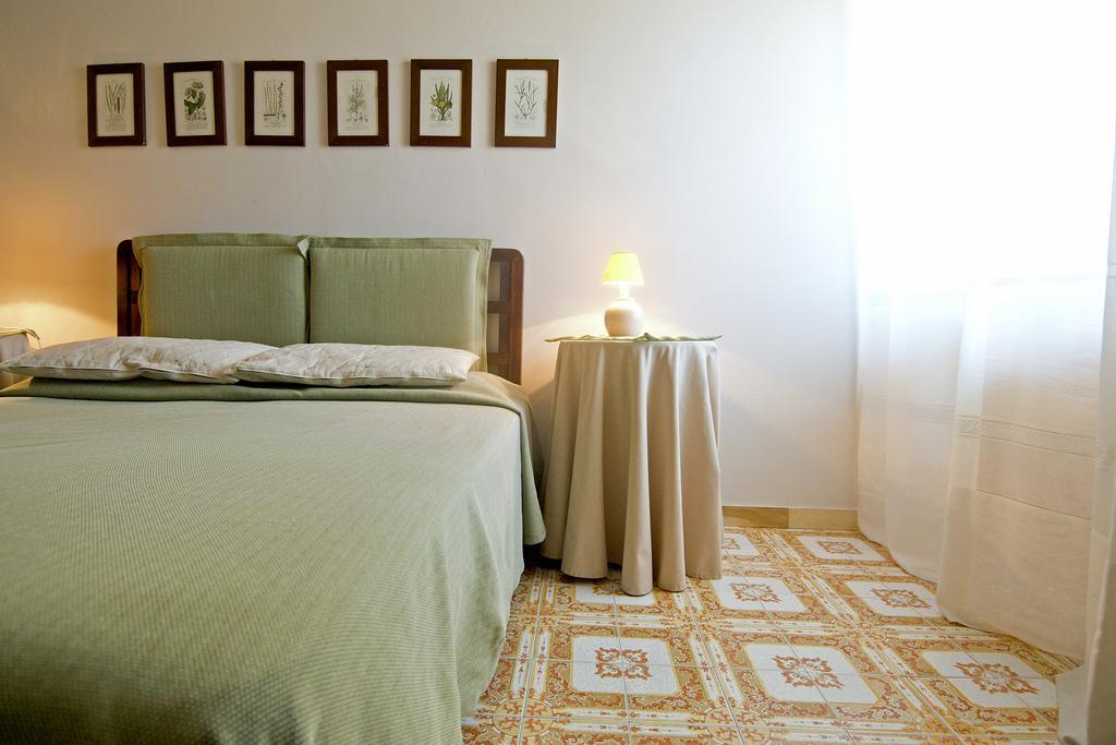 Mimi Rooms Cagliari Rum bild